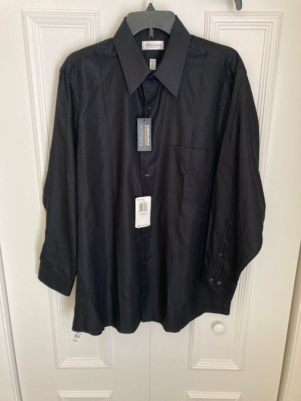 Van Heusen Black Long-Sleeve Men's Dress Shirt